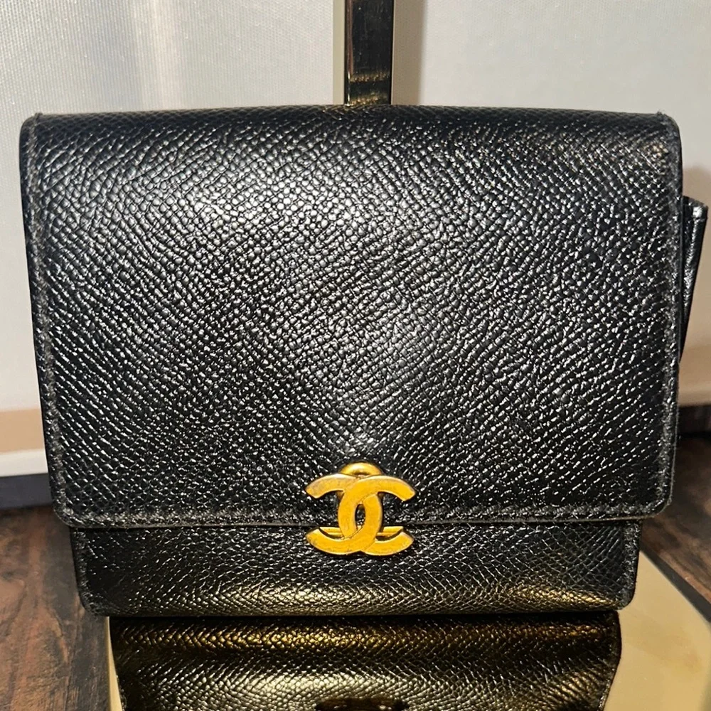 Chanel Black Leather Women's Bag - Picture 10 of 10